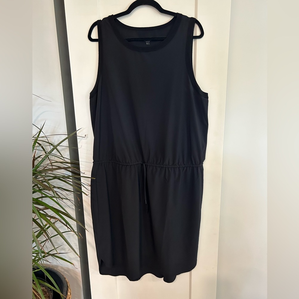 Athleta sleeves dress